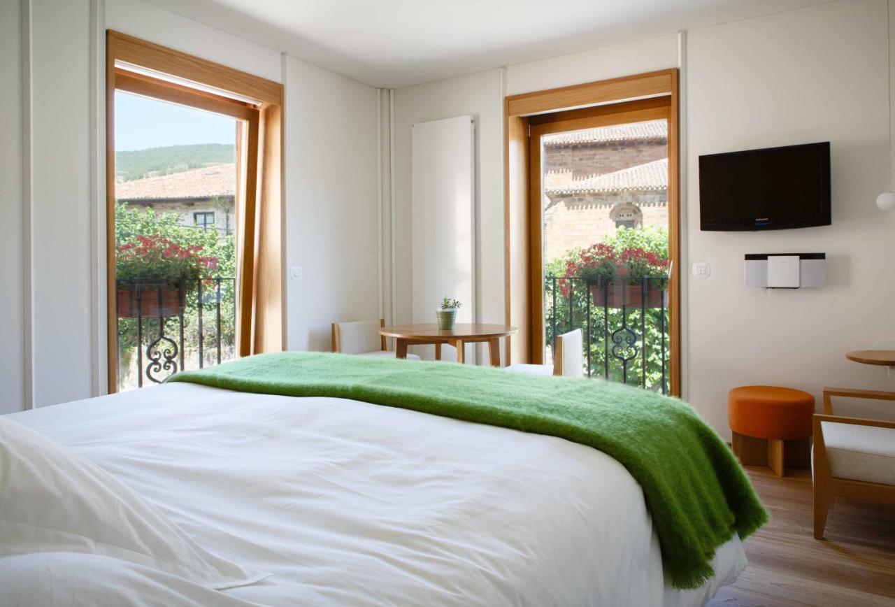 אסקראי Hotel Echaurren Relais & Chateaux חדר תמונה